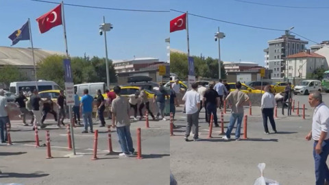 Korsan Taksi Kavgası Kanlı Bitti: 2 Taksicinin Bıçaklandığı Anlar Kamerada