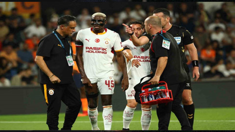 Galatasaray'a Osimhen Şoku! Maça Devam Edemedi