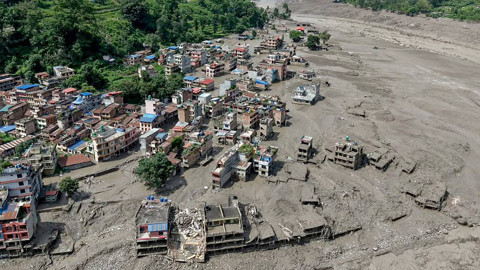 Nepal'deki Felakette Can Kaybı 1342'ye Fırladı, 4 Binden Fazla İnsan Kayıp