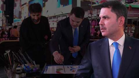 Bakan Kurum Times Meydanı’nda Ebru Yaptı, Dünyaya Mesaj Verdi: 'Artık İcraat Diyoruz'