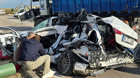 Bursa'da Feci Kaza: Hamile Kadın ile 3 Yaşındaki Kızı Hayatını Kaybetti