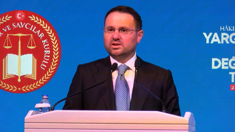 Bakan Gürlek'ten Hakim Ve Savcılara Talimat: 'Dosya Ne Kadar Hacimli Olursa Olsun Üzerine Gidin'