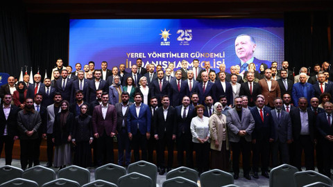 AK Parti’ye Büyük Katılım: 7 Farklı Siyasi Partiden 136 İsim Saf Değiştirdi