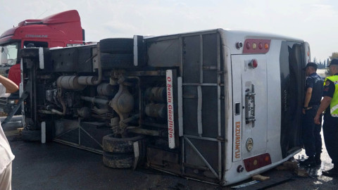 Antalya'da Yolcu Otobüsü Devrildi! Yaralılar Var: Birinin Durumu Ağır