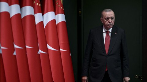 Cumhurbaşkanı Erdoğan'dan Kabine Sonrası fon Mesajı: 'Tepelerine Bineceğiz'