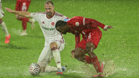 Ümraniyespor-Boluspor Maçına Aşırı Yağış Engeli