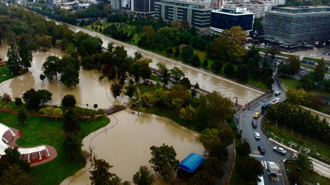 İstanbul’da 2 Günlük Yağış 2 Aylık Ortalamayı Devirdi: Meteoroloji’den Ezber Bozan İstatistikler