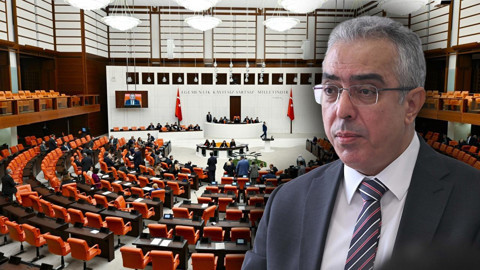 Uçum'dan Yeni Anayasa Çıkışı! 'İsterse, 600 Vekil Kabul Etsin, Referandumsuz Yürürlüğe Sokulamaz'