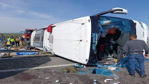 Çekici Tur Otobüsüne Çarpmıştı: Manisa'daki Faciada Ölü Sayısı 12'ye Yükseldi