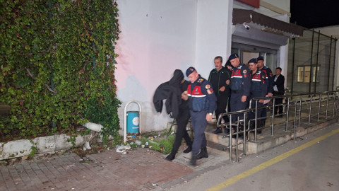 Çukurova Belediyesi'ne Operasyonda Yeni Gelişme: Başkan ve Eski Başkan Dahil Şüpheliler Adliyeye Sevk Edildi