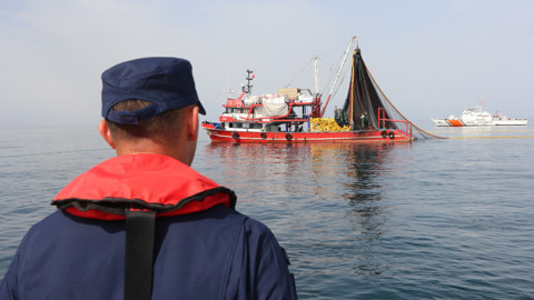 Karadeniz'de Sahil Güvenlik'ten 'Palamut' Denetimi! 7 Gün 24 Saat Gözleniyor