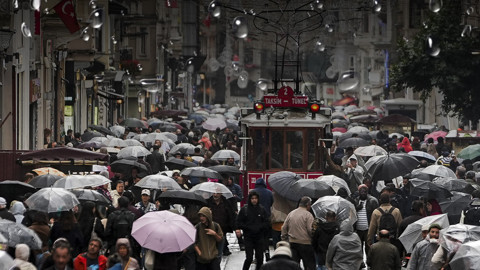 Sağanak Yağış Türkiye’yi Etkisi Altına Alıyor: Meteoroloji’den Peş Peşe Uyarılar