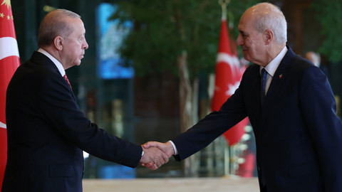 Cumhurbaşkanı Erdoğan Külliye’de Tebrikleri Kabul Etti: Devletin Zirvesi Bir Araya Geldi