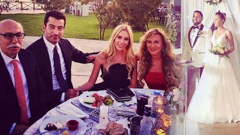Sinem Kobal'dan aile pozu