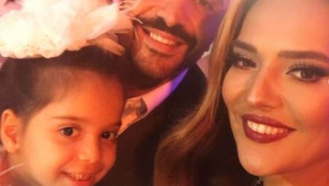 Demet Akalın Selin Ciğerci'nin düğününe damga vurdu