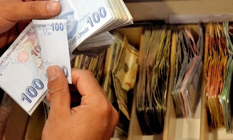 5 Yıl Çalışana Erken Emeklilik! SSK’lılar için Yeni Düzenleme Meclis’te: Bağ-Kur’lular ve Memurlar Kapsam Dışı Kaldı, ‘Yüzde 60’ Detayı