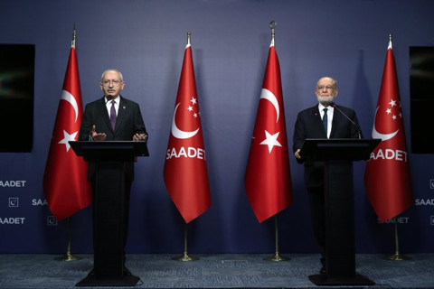 Kılıçdaroğlu, Saadet Partisi Genel Başkanı Temel Karamollaoğlu'nu ziyaret etti