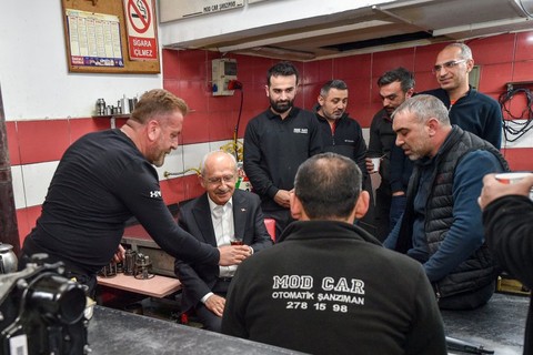 Kemal Kılıçdaroğlu, oto sanayi çalışanları ile iftar yaptı