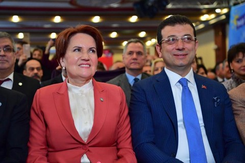 Meral Akşener, İYİ Parti'nin İstanbul adaylarını Ekrem İmamoğlu ile tanıttı