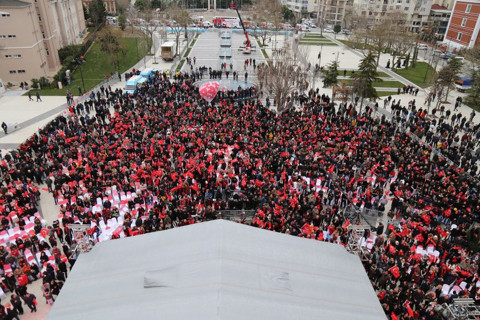 Kılıçdaroğlu, Büyükçekmece'de tapu dağıtım törenine katıldı