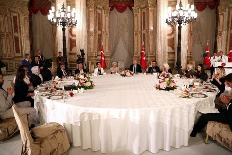 Erdoğan'ın iftar davetine hangi isimler katıldı?