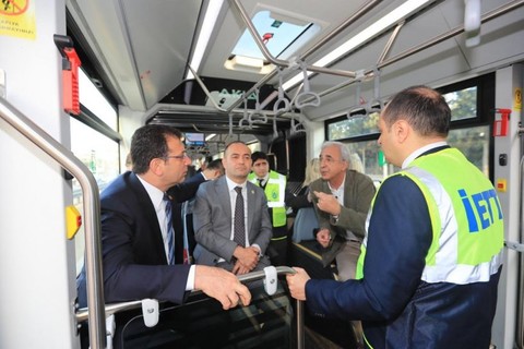 İmamoğlu yerli üretim metrobüsün test sürüşüne katıldı