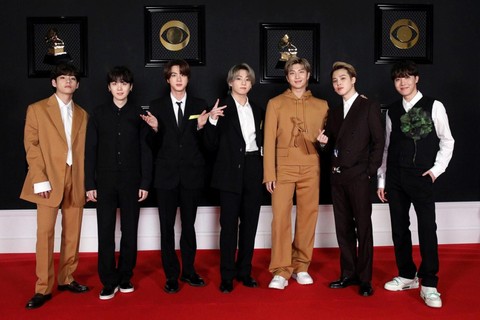 BTS'in en büyük üyesi Jin'in askere gideceği tarih belli oldu