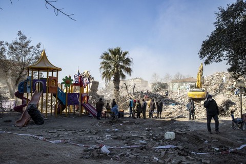 Peş peşe sarsıntılar: Naci Görür 7 ve üstü deprem için o bölgeyi işaret etti