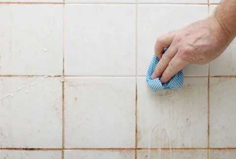 Banyodaki Küf, Kir ve Kokuyu Anında Yok Ediyor: Hem Doğal Hem Çok Basit Yöntem