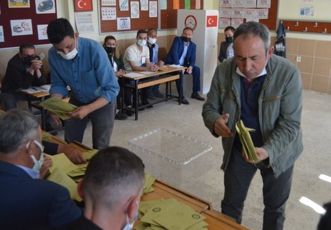 Afyon'un Güney ilçesinde belediye başkanlığı seçimini kazanan belli oldu