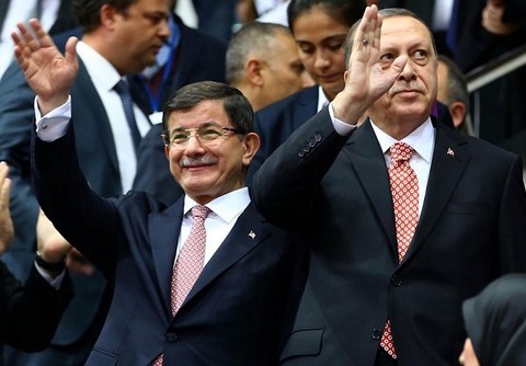 Davutoğlu'yla ilgili şok iddia: AKP'nin tek başına iktidarı kaybettiği seçim gecesi bakın ne yapmış...