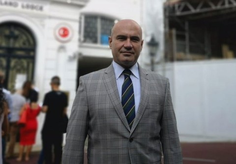 Erdoğan'ın eski doktoru Turhan Çömez, Erdoğan'ın 'cami yakıldı' sözlerine isyan etti