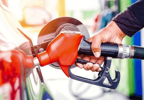 Tarihi açıklandı: Benzin ve motorine bir indirim daha!