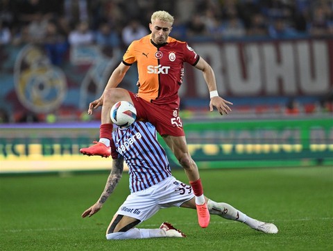 'Aslan' Trabzon'da Kükredi, Spor Yazarları Dev Maçı Değerlendirdi: 'Kendilerini Şampiyonmuş Gibi Görüp...'