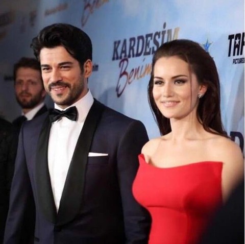 Fahriye Evcen-Burak Özçivit çifti ilk defa...