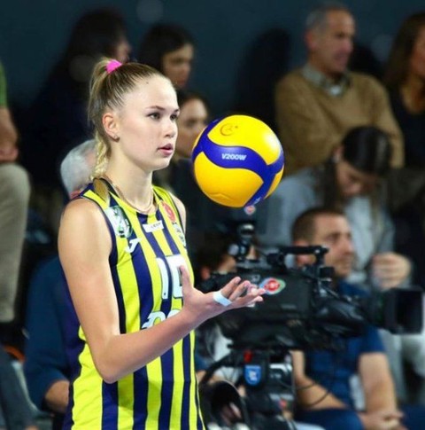 Arina Fedorovtseva: Türklerden evlenme teklifleri alıyorum, bu nedenle yüzük takmaya başladım