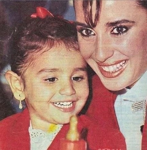 İbrahim Tatlıses ve Perihan Savaş'ın kızı Melek Zübeyde, yıllar sonra ortaya çıktı