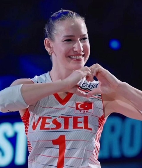 Gizem Örge'nin abisi ünlü oyuncu çıktı!
