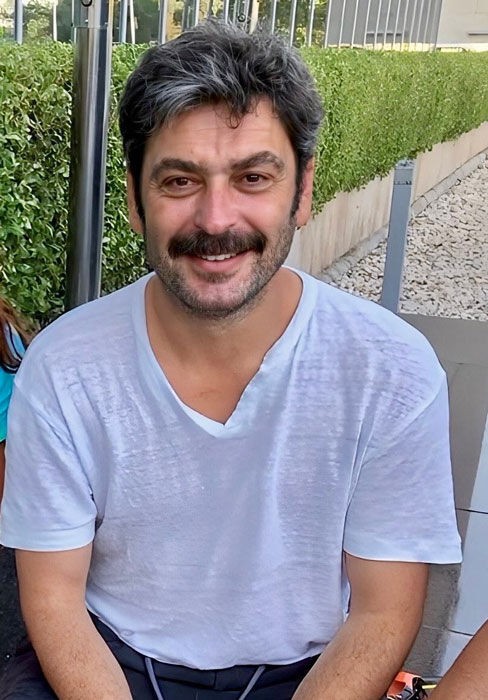 Uzak Şehir’in Cihan Albora’sı Ozan Akbaba’dan Sürpriz İmaj! Hayranları İkiye Bölündü - Resim : 3