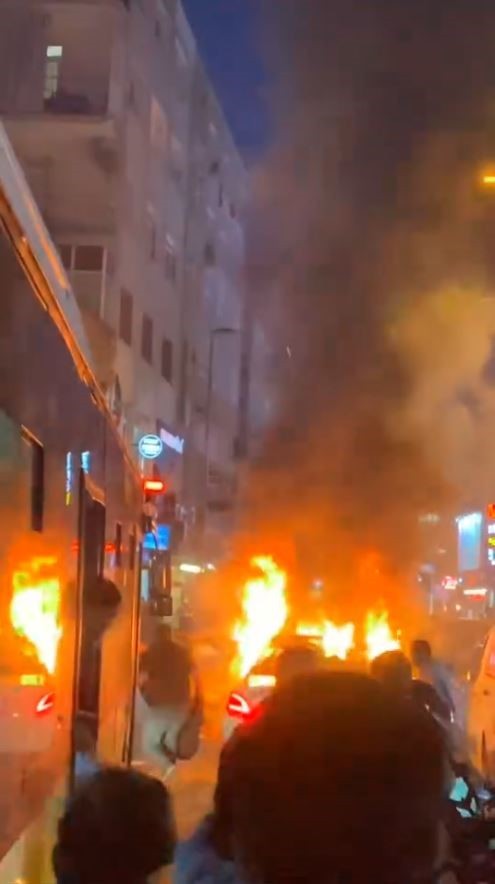 İstanbul'da Şampiyonluk Kutlamasında Yangın Faciası! Bir Anda Alevler İçinde Kaldı - Resim : 2