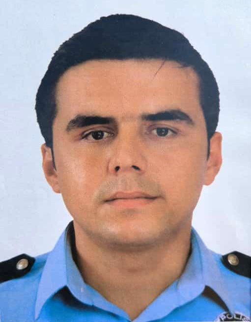 Halı Sahada Ölüm Getiren Kalp Krizi! Polisin Tabutu Başındaki Minik Oğlu Yürek Sızlattı - Resim : 5