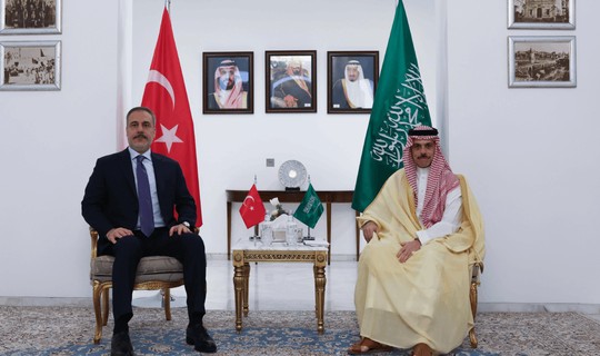 Bakan Fidan Suudi Arabistanlı Mevkidaşı ile Bir Araya Geldi