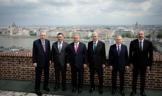 Türk Dünyası Macaristan'da Buluştu: Cumhurbaşkanı Erdoğan Liderlerle Aynı Karede