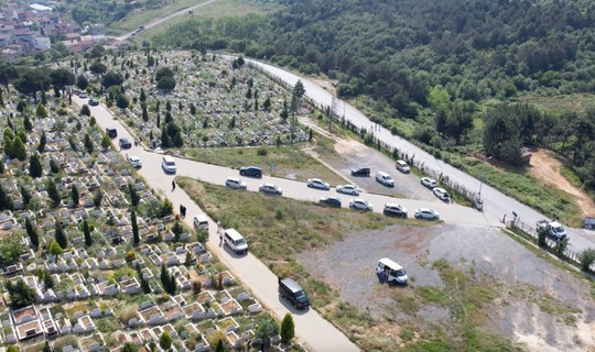 İstanbul’da Kurban Bayramı’nda Mezarlıklar Doldu Taştı