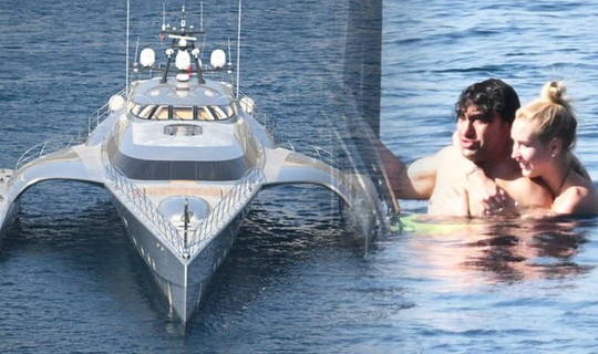 Rus Milyarder Bodrum'a Demirledi