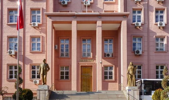 Ev Sahibi ve Kiracılar Dikkat: Yargıtay'dan Emsal Nitelikte Tahliye Taahhütnamesi Kararı