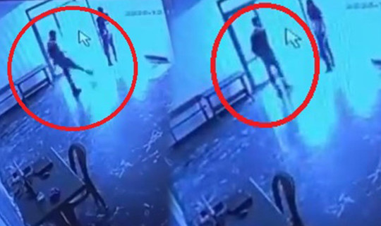 Belediyeye Ait Sosyal Tesiste Kediye Şiddet Kamerada