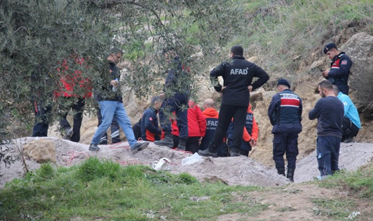 Kan Donduran Olay! Define Aramak İçin Kazdığı Tünelden Cesedi Çıktı