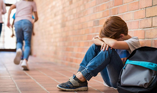Okullarda Görünmeyen Tehlike! Akran Zorbalığı Yayılıyor, Her 7 Çocuktan Biri Risk Altında