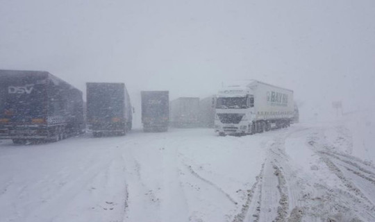 Kar ve Tipi Nedeniyle Kayseri-Malatya Kara Yolu Kapandı